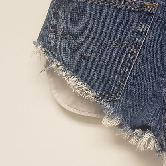 Vintage 550 Cut Off Denim Shorts - Picture 9 of 11